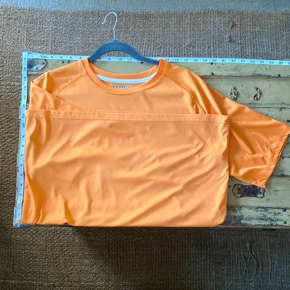 UNIVERSITY OF TENNESSEE VOLUNTEERS T LOGO LIGHTWEIGHT SHORT SLEEVE SHIRT MENS L - Picture 8 of 11